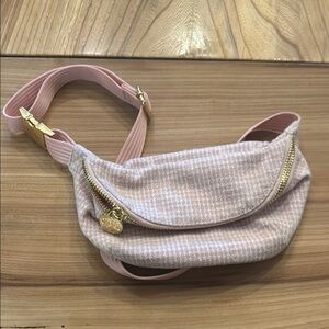 Stoney Clover Fanny Good Used Condition